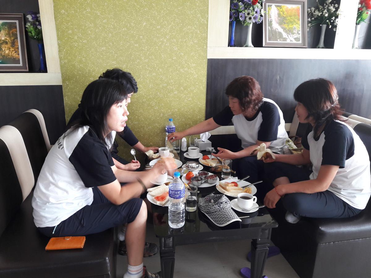Asian Hotel Butwal Екстер'єр фото